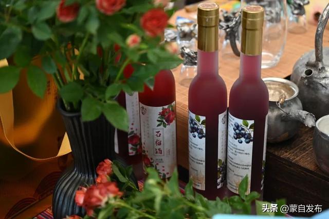 绿籽甜石榴、贲古银壶……蒙自在昆明南站成功“出圈”