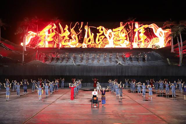 自贸港的三亚回响：三亚红色娘子军演艺公园的文化新叙事