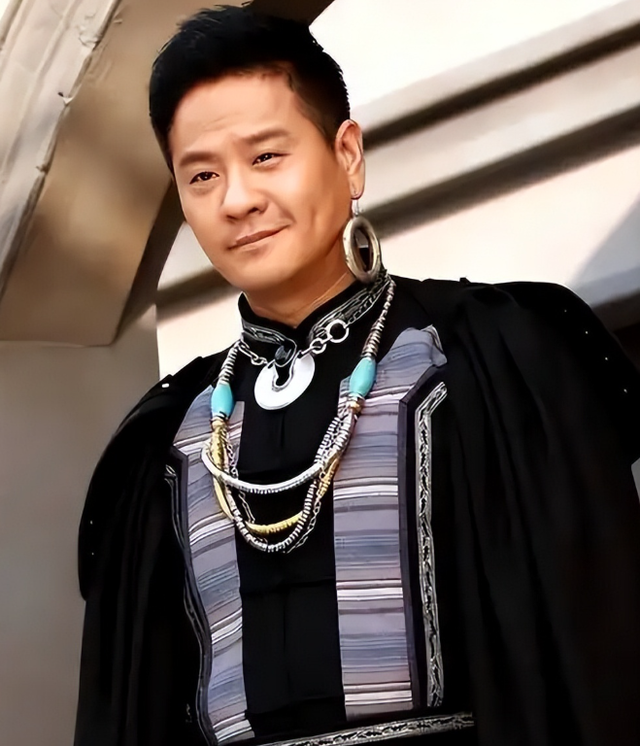 内娱负心汉，与救命恩人离婚娶小三，如今前妻红了，他却糊了！