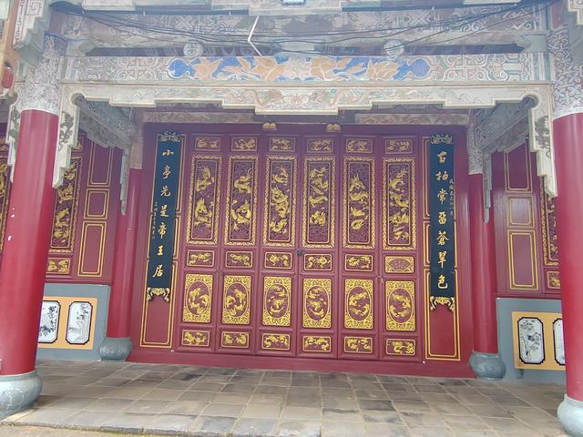 曲靖楚雄纪行之八：狮山古联，道尽帝王身世浮沉