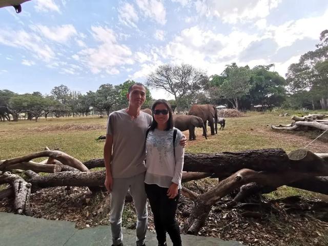 这个地方真奇葩！出门买菜带上百亿，一箱钱买不到一卷纸