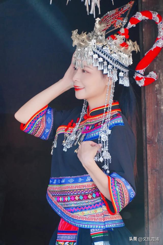 每日一村：三沙东山村——茅草屋焕新颜，畲村烟火撞进高铁风