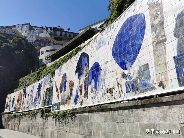 石板路和葡萄酒，是在波尔图遇见最地道的葡萄牙