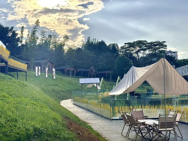 戏剧入凉山 集章寻“火”踪！——西昌火把广场的奇幻开关已触发 快来打卡~