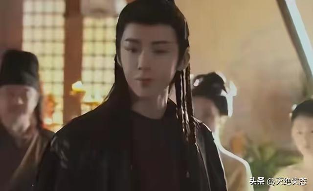 脸僵斗鸡眼，绿豆眼，长相磕碜却演“绝世美男”，到底谁给的自信