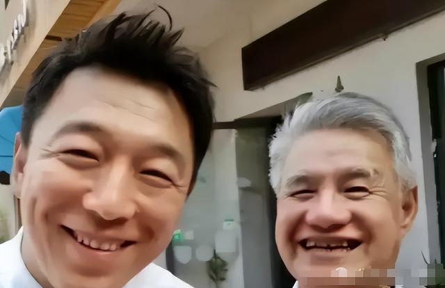 钱再多有什么用？影帝黄渤如今的现状，给娱乐圈所有男星提了个醒