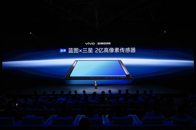 vivo持续推送新版本 覆盖50多款机型 vivoX300＋OriginOS6 有消息了