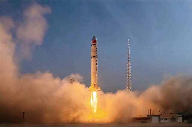 海上试车震撼成功！中国火箭可回收时代到来 一箭36星碾压猎鹰9号