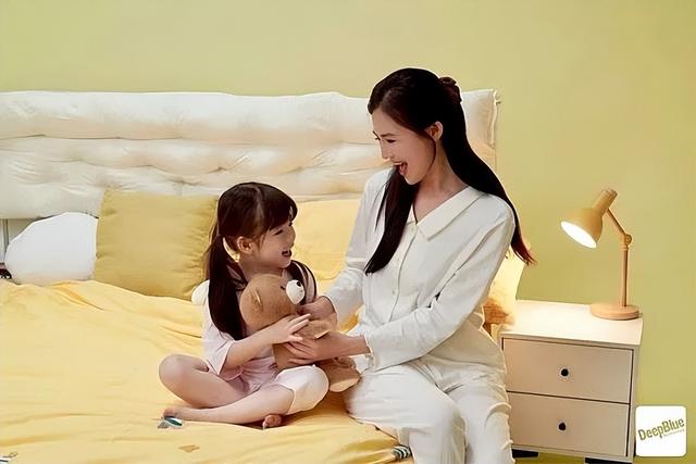 深兰科技AI玩偶：读懂孩子情绪，开启“人机共育”育儿新时代！