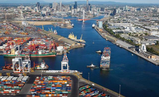 中美日上半年外贸额差距：美国3.7万亿，日本0.72万亿，中国呢？