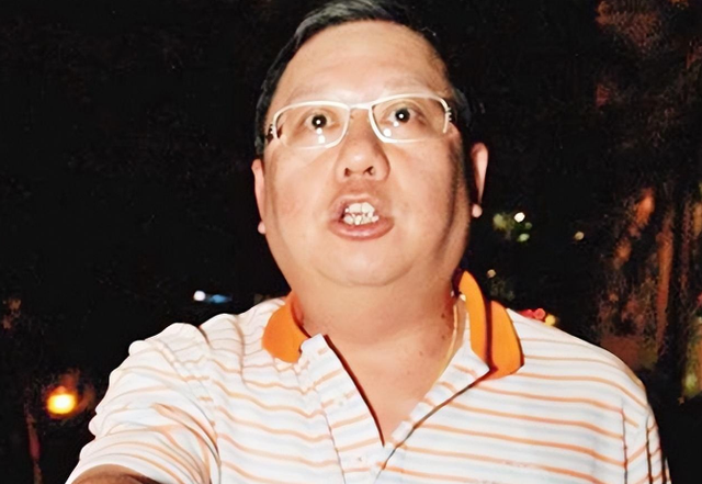 大儿子沉迷美色无心家业，二儿子败光400亿，一世英名被后代毁掉