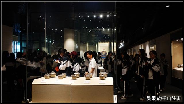 滕州农村路上偶遇硬核大哥：从辽宁徒步去黄山，42天踏遍半中国