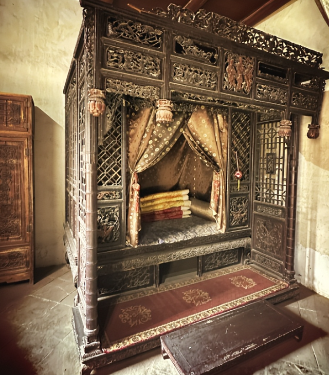 曾经的河南首富	，地下金库里藏着金山，连慈禧当年都要向他借钱