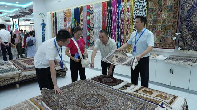 航旅大会嘉宾探秘和田：触摸历史文脉 邂逅非遗魅力