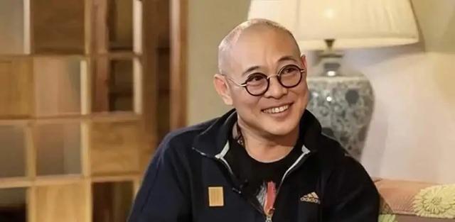 成龙因病去世、赵本山灵堂、宋佳知三当三，现在的造谣越来越离谱