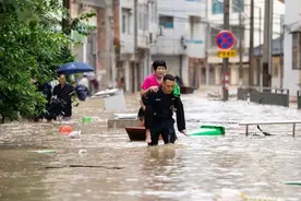 拉响全城警报！暴雨红色预警持续，贵州榕江超4万人紧急转移！款物捐赠渠道公布图片