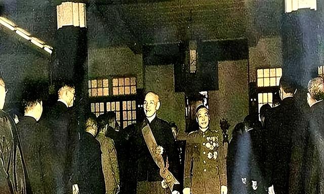 蒋介石临终前，宋美龄含泪询问：汉卿，还他自由吗？蒋：不可放虎