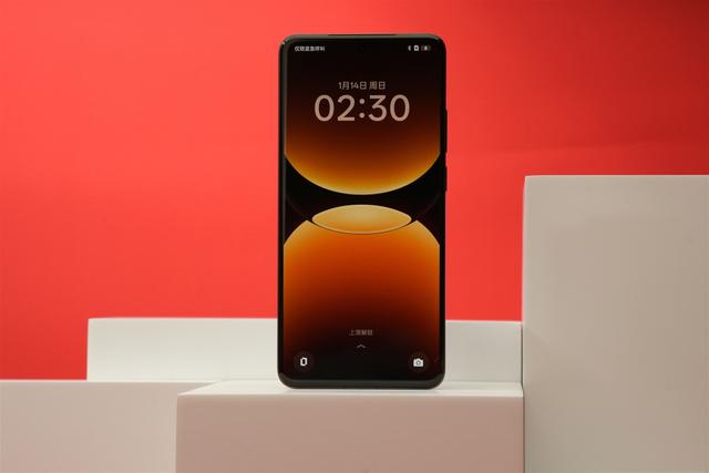 真我GT8 Pro：配置大揭秘！真我GT8：新品已入网！