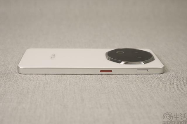 致敬iPhone 17 Air的入门机，似乎有些惨不忍睹