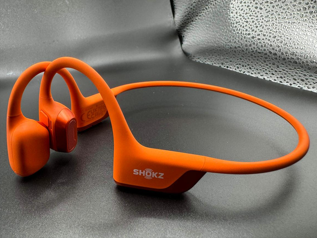 苹果索尼联手垄断？中国韶音杀出重围，狂揽全球市场七成份额