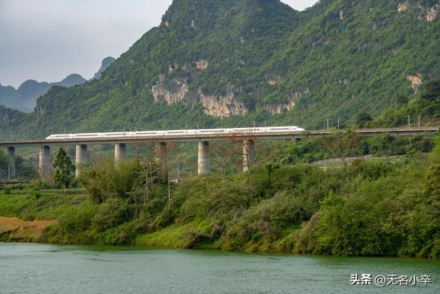 广西崇左和百色都去旅行过，实话实说，两者对比，百色要比崇左好