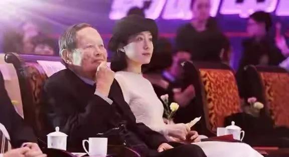 翁帆大概率不会再结婚了，并非嫁不出去，而是再也没人入她眼