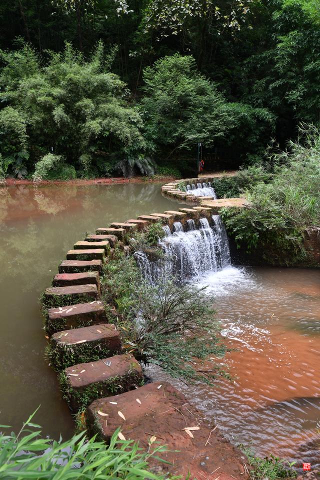 赤水四洞沟瀑布