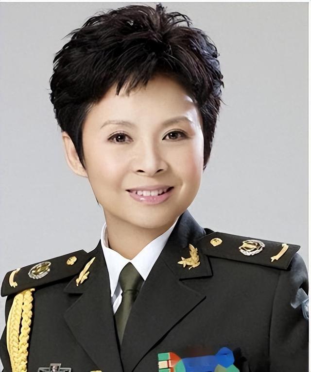 63岁董文华不再沉默，揭露当年被“封杀”原因，原来我们错怪她了