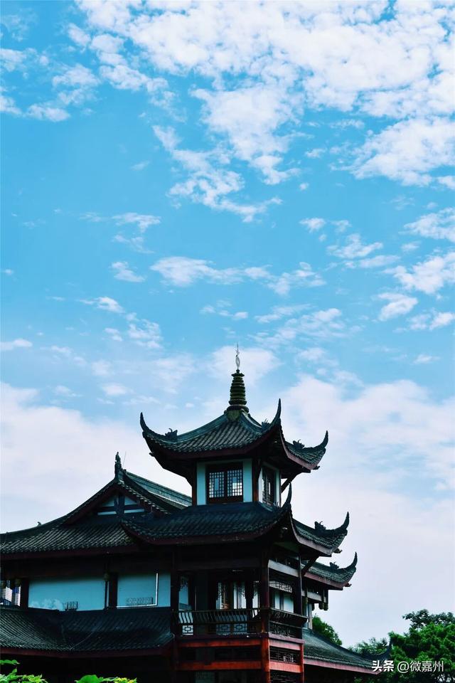 给生活充充电，与大佛共赏一山秋色