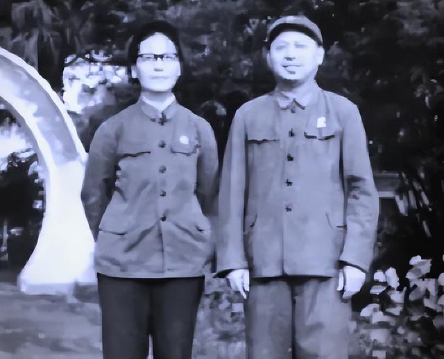 1970年，李天佑上将因病去世，夫人杜启远说：他连去世都比别人早