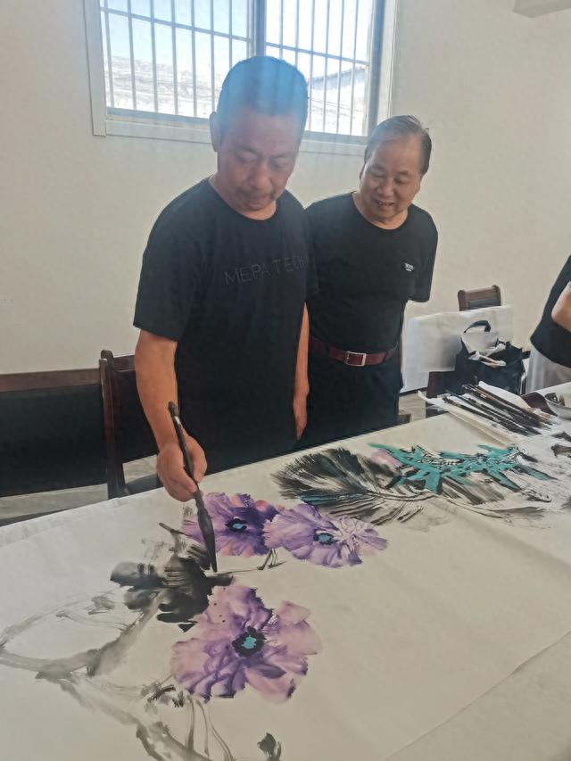 书画名家捐赠墨宝 助力乡村文化建设