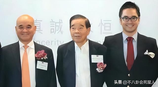 香港四大家族没落：李嘉诚父子撤退，郑裕彤儿子负债李兆基家躺平