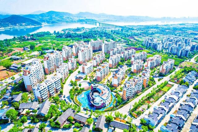 特稿丨为一山而来 为一城停留