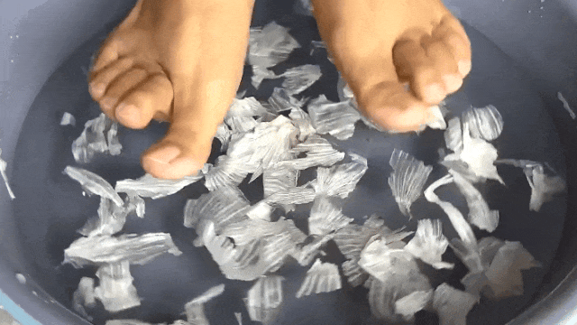 扔大蒜皮就是扔钱，这个用途拿钱买都难	，看完立马学