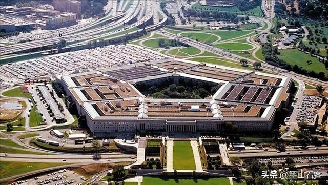 中美两军密会后仅1天，中国再次见识到了，特朗普不顾后果的疯狂