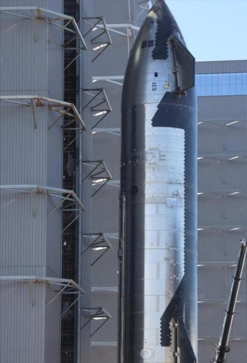 特朗普下死令？怒砸500亿美金	，要先中国一步，在月球建核反应堆