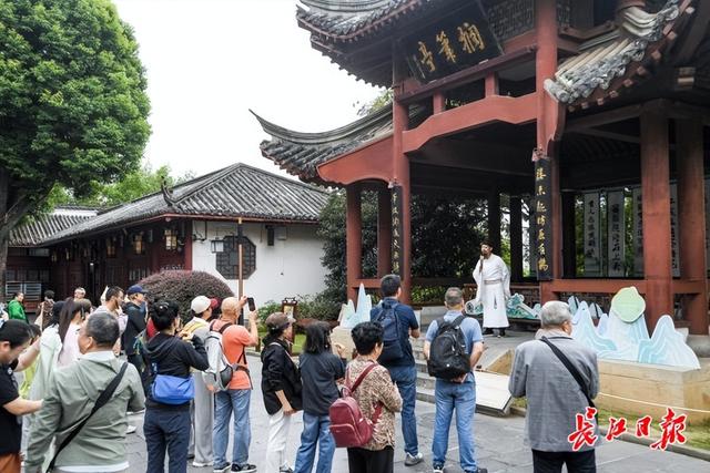“知音湖北”解锁更多沉浸式体验——从登楼到“入戏”，千古名楼玩出新花样