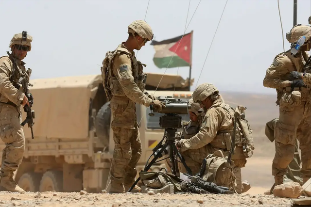 特朗普刚抵达达沃斯，50架大运升空	，美军将在中国春节前开打？