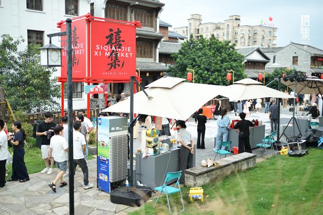 国庆中秋长假首日：温州各地景区游客爆满，精彩活动轮番上演
