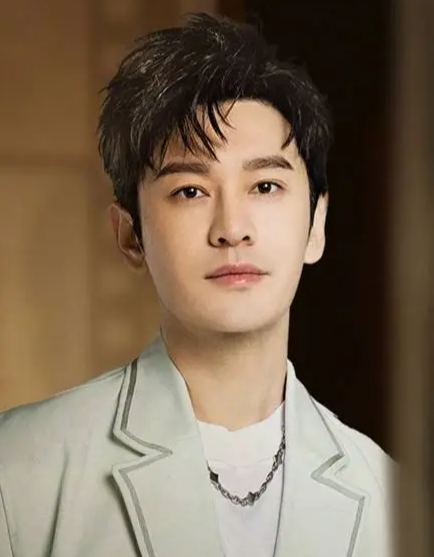 突传3个坏消息才仨月，赵薇近况曝光，一点不意外，黄晓明说得对