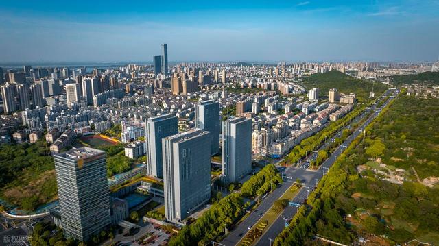 江苏“人口最少”的地级市，常住人口不足350万，不到苏州的14