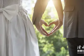 家庭相处潜规则：谁先睁眼，谁就输了图片