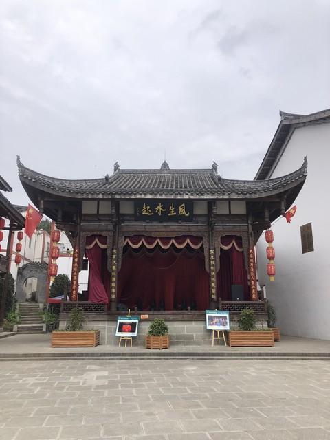 接上 第二章：千年遗韵——历史烟云中的阆苑风华