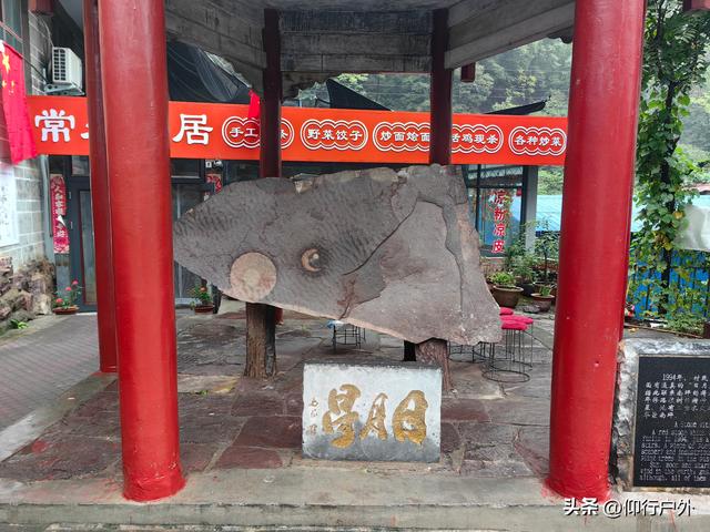 南太行D5万仙山景区郭亮村挂壁公路