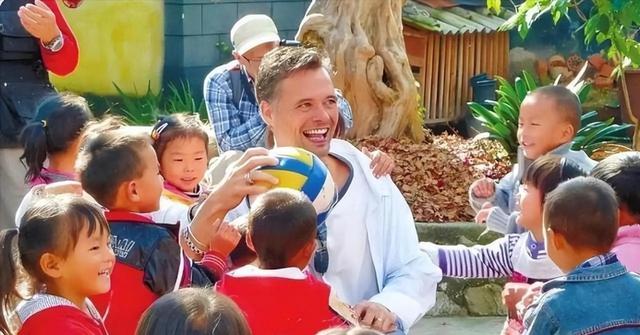 中国又1个大省被盯上，37万外国人赖着不走，还想要长久生活