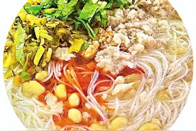 桂林这家店每天坚持现榨米粉，开到哪熟客就跟到哪图片