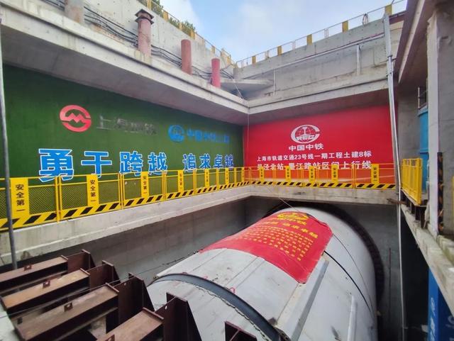 2025虹桥火车站停车费，虹桥火车站停车攻略