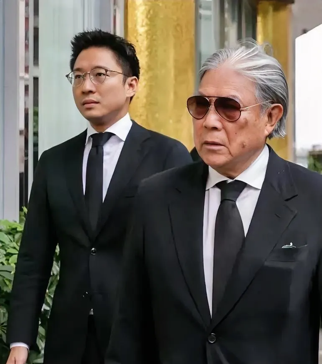 郭晶晶也没想到，79岁公公霍震霆再破天花板，让整个豪门圈沉默了