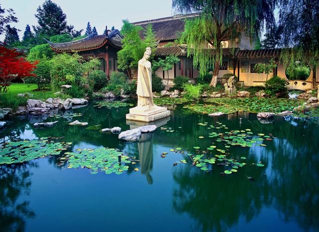 高铁直达!专列明天出发:早茶叫醒你的胃,足球点燃你的夜!