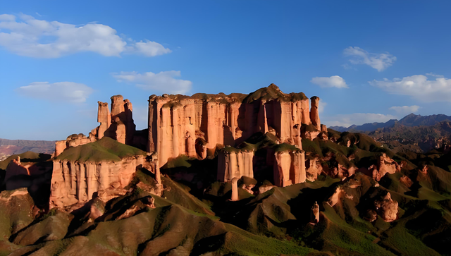张掖揽胜何处去？众人皆曰冰沟行